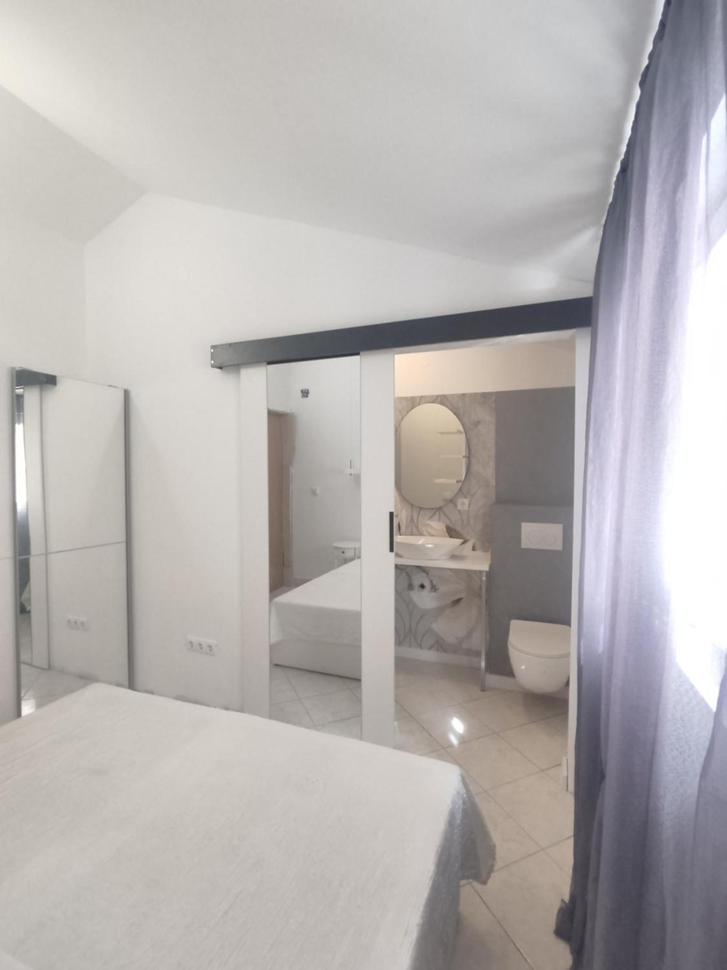 Apartments Villa Dalmatina Водице Экстерьер фото