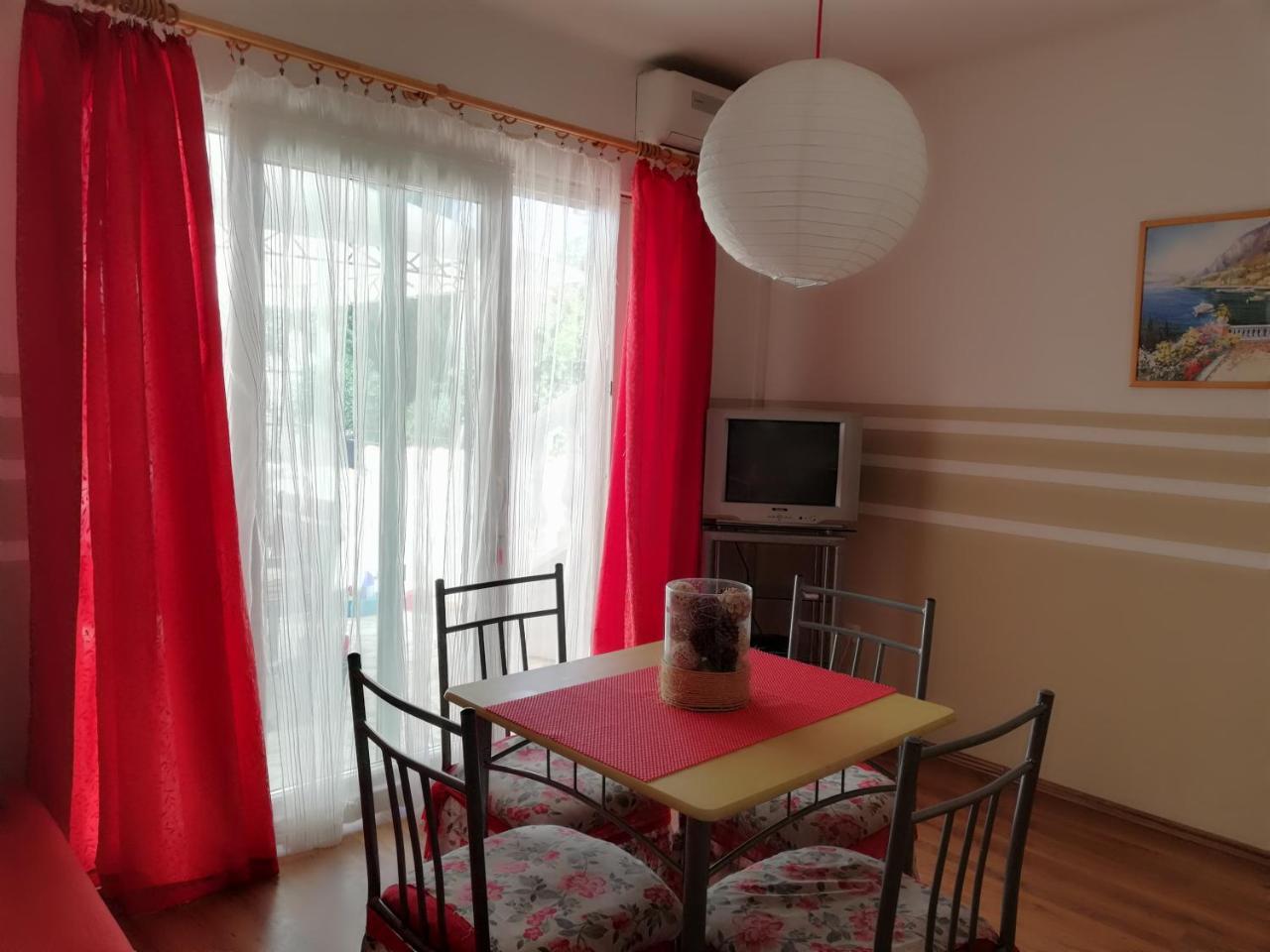 Apartments Villa Dalmatina Водице Экстерьер фото
