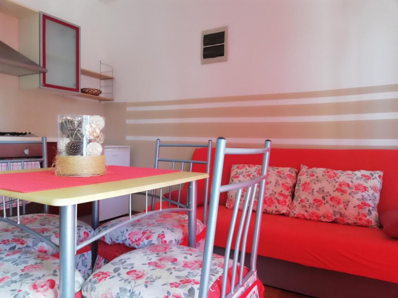 Apartments Villa Dalmatina Водице Экстерьер фото
