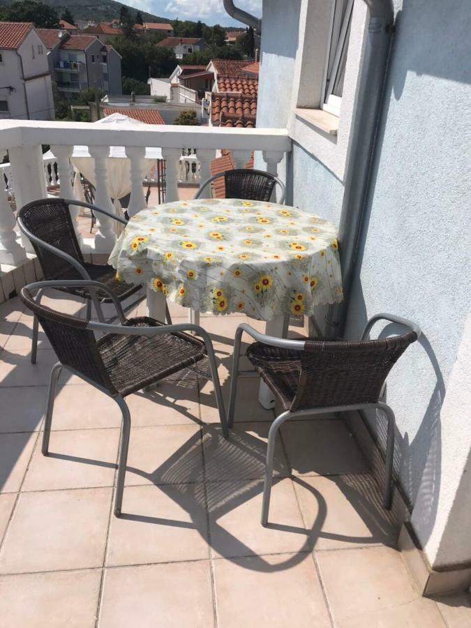 Apartments Villa Dalmatina Водице Экстерьер фото